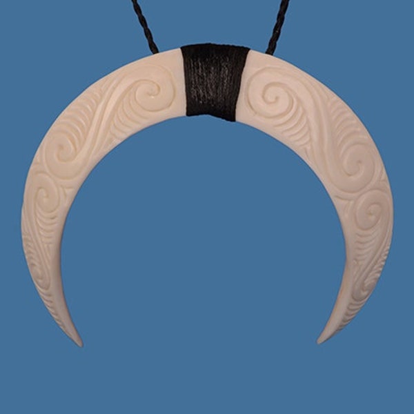 Pig Tusk Arc Pendant - Handmade Māori Bone Carving from New Zealand