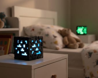 Pixel Block Lamp – USB Powered Kids Night Light for Gamer Rooms