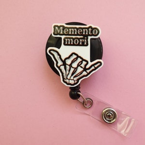 Bobine de badge Memento mori, cadeau médecin, clip pour badge d'infirmière, porte-carte d'infirmière, clip d'identité, porte-carte de médecin, étiquette nominative amusante, mousqueton, lanière