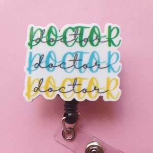 Bobine d'insigne de médecin, clip d'identification médicale, cadeau de médecin, clip d'insigne, porte-cartes rétractable, cadeau de collègue, porte-badge, étiquette de nom de médecin, carte d'identité de médecin
