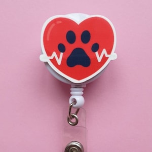 Enrouleur pour badge vétérinaire, porte-cartes vétérinaire, cadeau vétérinaire, clip d'identification pour amoureux des animaux, clip pour badge patte, mousqueton rétractable, cordon médical