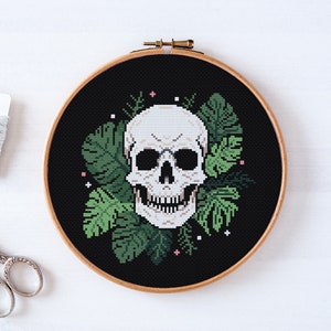 Skull Cross Stitch Pattern PDF. Counted Easy-to-Read Chart. Modern Gothic Hand Embroidery Design #70