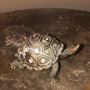 Vintage Rhinestone turtle trinket box silver plated