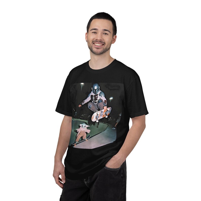 Camiseta de skate de Mandalorian, camiseta Grogu Baby Yoda Skate Park, ropa urbana retro de Star Wars, camiseta gráfica con lavado vintage, Mando imagen 6