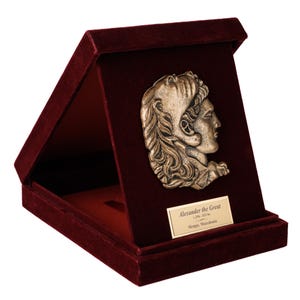 Alexander the Great Bust Relief, Ancient Macedonian King, Velvet Box Collectible, Historical Pride Decor, Macedonian Heritage Gift
