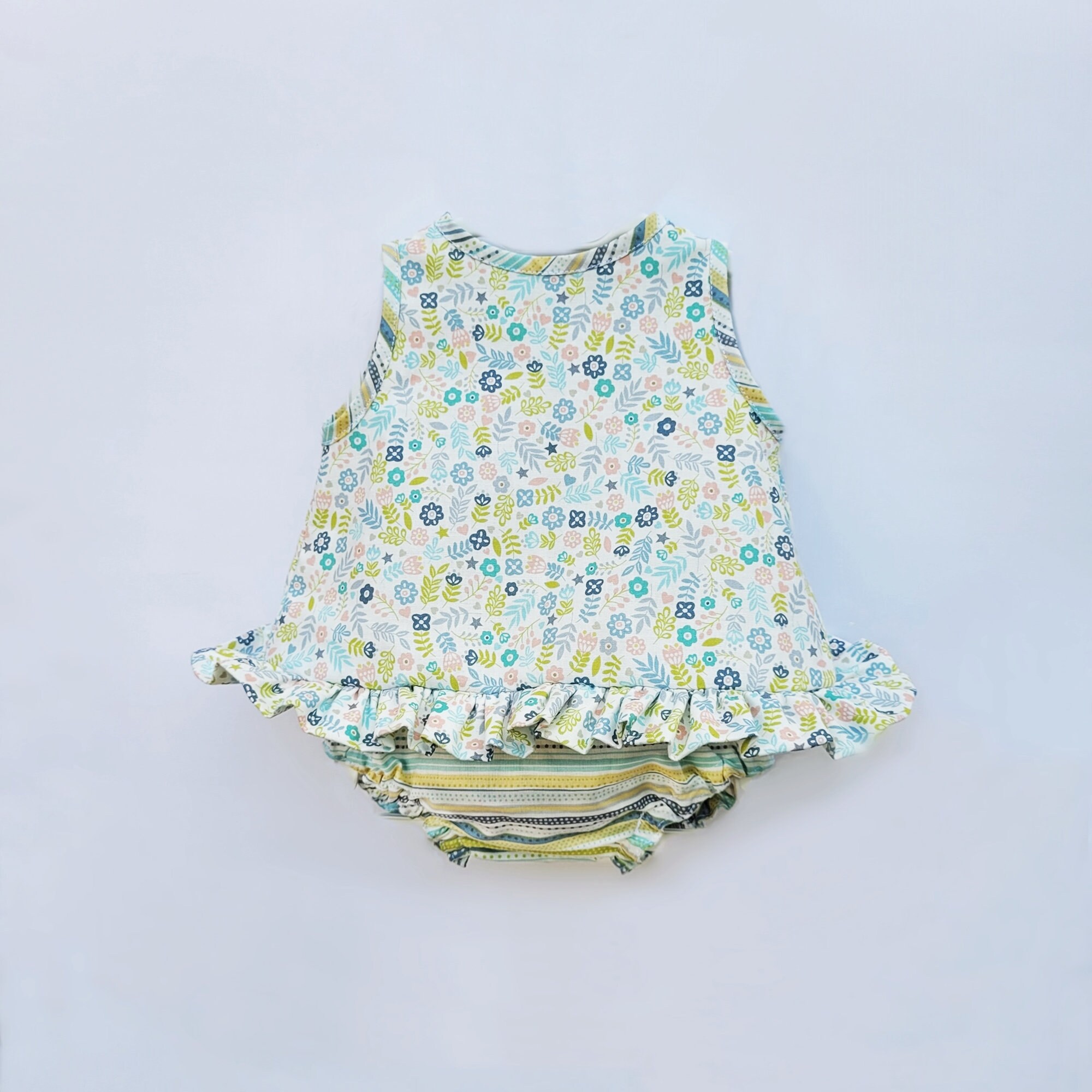 Vestido de niña hecho a mano - Etsy España Vestido de niña hecho a mano - Etsy España