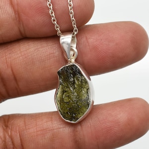 Czech Republic Raw Moldavite Crystal Pendant Necklace, Natural Moldavite Tektite Necklace in 925 Sterling Silver, Healing Moldavite Jewelry