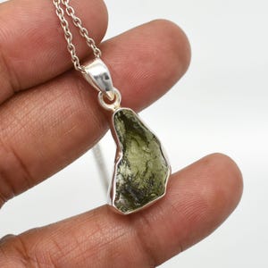 Genuine Moldavite Tektite Healing Crystal Pendant Necklace, Raw Moldavite Meteorite Necklace in 925 Sterling Silver, Dainty Moldavite Charm