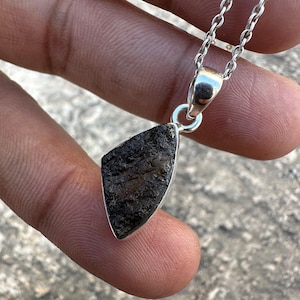 Natürliche rohe Moldavit Tektit Anhänger Halskette, Tschechische Moldavit 925 Sterling Silber Halskette, Handgemachter Moldavit Schmuck, Weihnachtsgeschenk