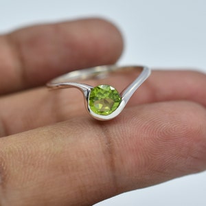Natural Peridot 925 Sterling Silver Ring - August Birthstone