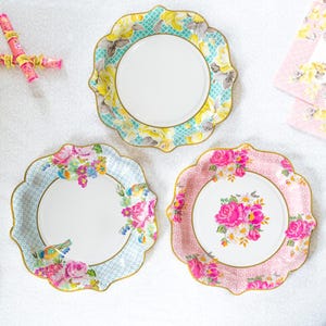12 Floral Paper Plates, Floral Theme Birthday Party Plates, Floral Party Decorations, Baby Shower, Wedding, Hen Party, Floral Party Supplies
