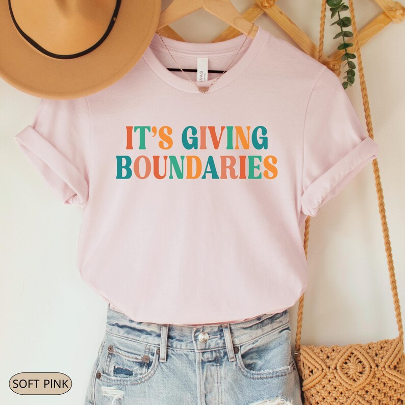 It's Giving Boundaries Shirt, Therapist T-shirt, Mental Health Gifts, Funny Counselor Tee Soft Pink