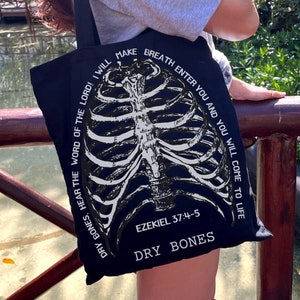 Ezekiel 37:4-5 Dry Bones Bible Verse Tote Bag, Dry Bones Come To Life Bag, Cool Skeleton Christian Book Bag, Vintage Religious Beach Bag