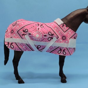 Traditionelle Skala Pink Bandana Modellpferdedecke