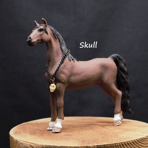 Halloween Skull necklace for Schleich scale horses