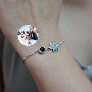 Paw Name Projection Bracelet, Projection Photo Bracelet, Pet Name Bracelet with Photo, Pet Memorial Gift, Pet Lover Gift, Gift for Her