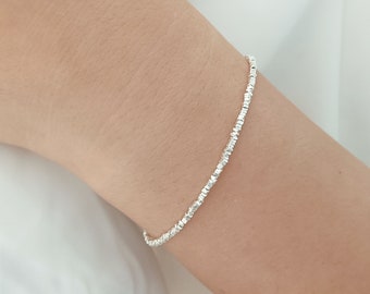 Zartes Armband für Damen, kleines Perlenarmband, minimalistischer Schmuck für Frauen, 925er Silberarmband, Geschenk für Brautjungfer, Geschenk für Sie
