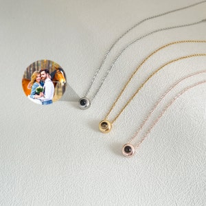 Personalized Photo Projection Necklace,Customized Memorial Photo Pendant,Bubble Projection,Picture Inside,Gift for Mom,Anniversary Gift