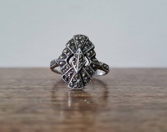 Vintage Sterling Silver Marcasite Cluster Ring