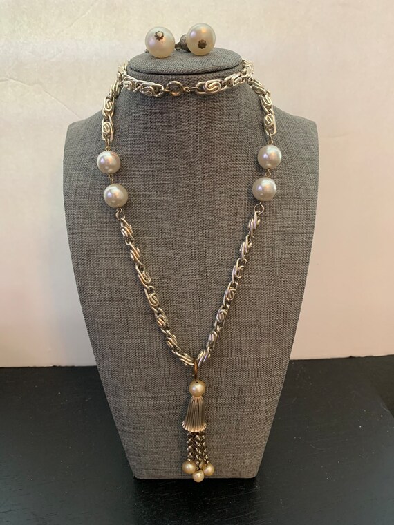 Pearl Tassel Necklace and Coordinated Earrings - image 2