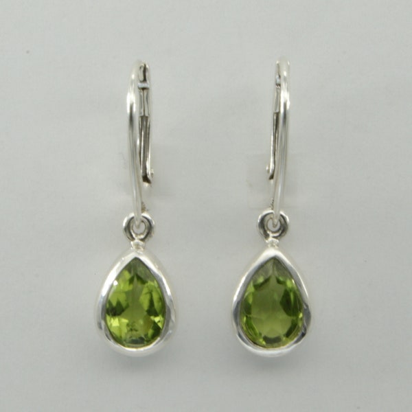 Sterling Silver (925) Leverback - Green Peridot Pear Teardrop - Dangle / Drop - Earrings - Lever back