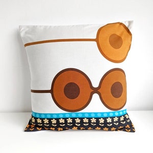 Vintage 70s SECONDS Cushion Cover, 45cm X 45cm | 1970s, 1960s, Vintage Fabric, Mid Century, Retro, Vintage Cushion, Vintage Floral, 60/70s