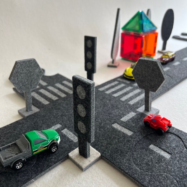 Thick Felt kids car track puzzle - constructor, with city accessories / Autostrecke / Straße / Stadtstraße / Puzzlestrecke