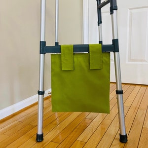 Foley Bag Cover, Green,  2000ml Urine Bag Cover, Urine Bag Caddy, Discreet, Sturdy Fabric, Water Repellent Fabric, Medical Accessory.