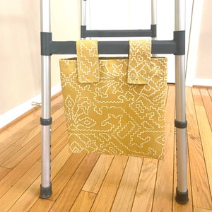 Foley Bag Cover, Yellow and White, 2000ml Urine Bag Cover, Discreet, Urine Bag Caddy, Sturdy Fabric, Water Repellent Fabric, Medical.