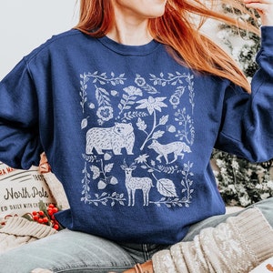 Cottagecore Forest Animals Sweatshirt, Vintage Wildflower Deer Bear Fox Top, Nature Lover Gift, Comfort Colors Sweater, Forestcore