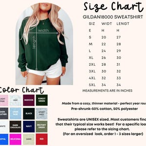 Pode incluir: Tabela de tamanhos para uma camisola Gildan 18000, mostrando as medidas em polegadas para os tamanhos do extra pequeno ao 5XL. Tabela de cores com 12 op&ccedil;&otilde;es de cores diferentes para a camisola.