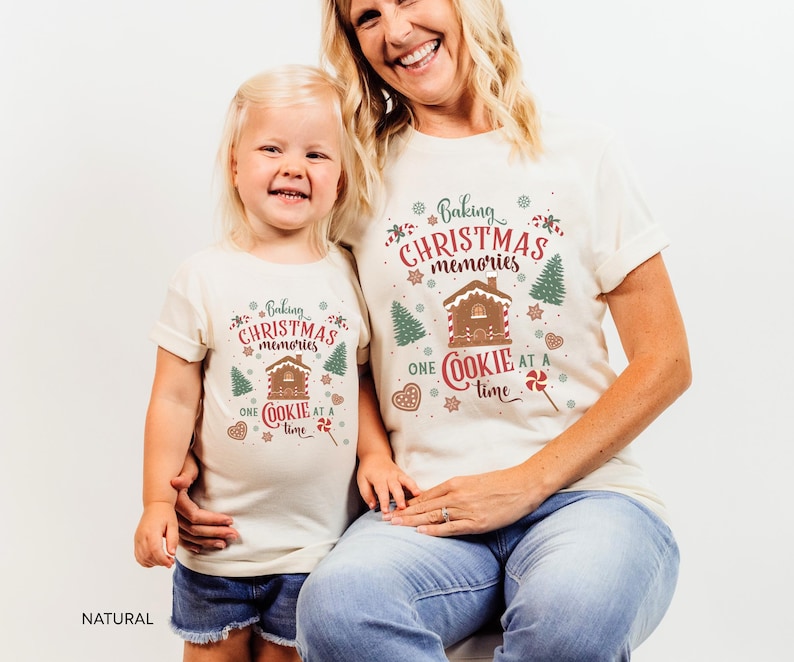 Julgranskaktröja, bakande julminnen present till henne, julfesttröja, dotterbagartröja, söt jultröja Natural