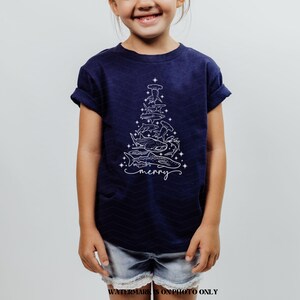Shark Christmas Sweatshirt Christmas Tree Crewneck, Hammerhead Shirt, Shark Lover Gift Shirt, Womens Xmas Sweater, Funny Animal Christmas Bild 15