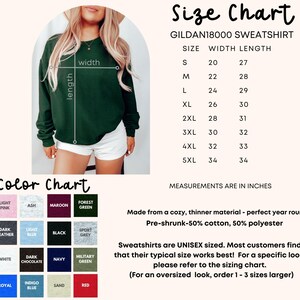 Peut inclure: Tableau des tailles pour un sweat-shirt Gildan 18000, indiquant les mesures de largeur et de longueur en pouces pour les tailles S &agrave; 5XL. Nuancier avec 12 &eacute;chantillons de couleurs, dont rose clair, gris cendr&eacute;, marron, vert for&ecirc;t, gris chin&eacute; fonc&eacute;, bleu clair, noir, gris sport, blanc, chocolat fonc&eacute;, marine, vert militaire, royal, bleu indigo, sable et rouge.