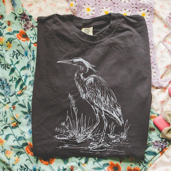 Comfort Colors Heron Shirt For Birdwatcher Gift, Vintage Bird Graphic Tshirt, Great Blue Heron Bird Watcher Women T-shirt, Bird Lover Gift