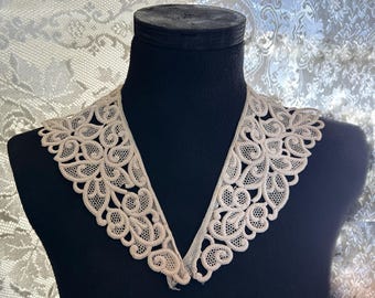 Lovely Antique Lace Collar 1920's
