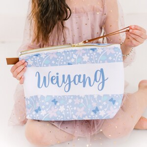Trousse à cosmétiques personnalisée / Trousse de maquillage personnalisée pour fille / Un cadeau personnalisé pour les enfants et les préadolescentes / Trousse à crayons personnalisée pour l'école