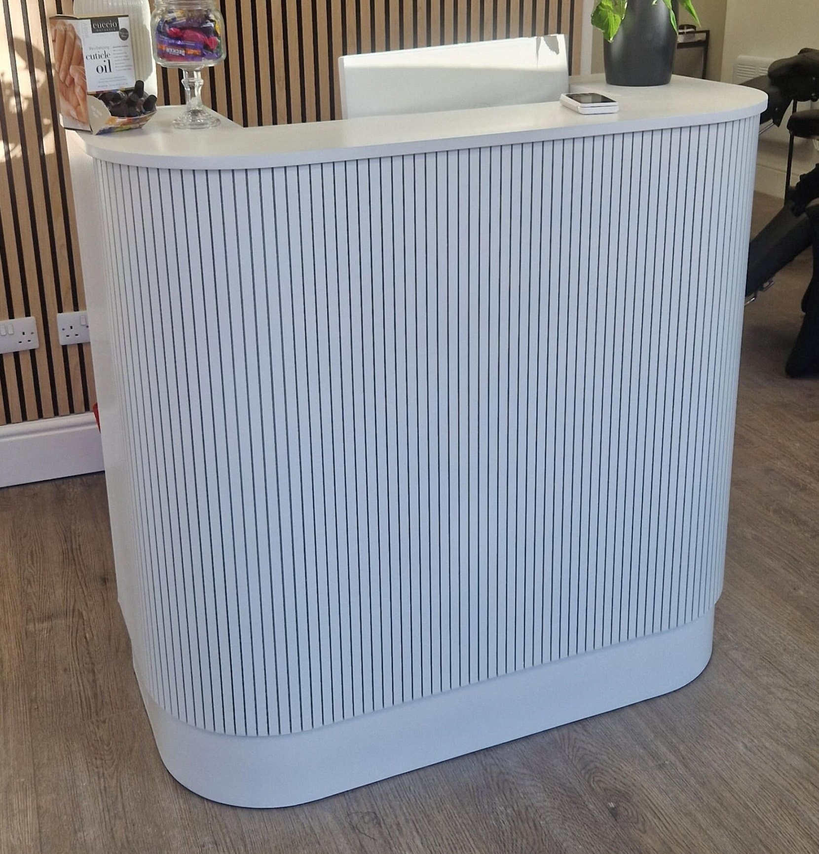Small salon reception desk discount