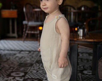 Totzee Muslin Kangaroo Pocket Overall Moonlight Beige – Timeless Comfort in Every Stitch