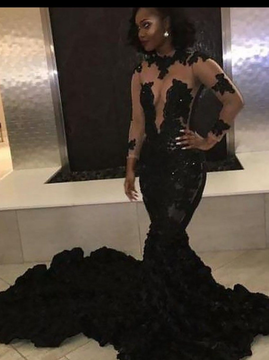 black fitted mermaid gown