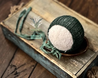Arlow Newborn Bonnet