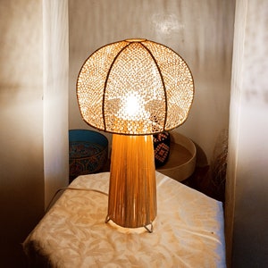 Lampe en raphia - アバジュール・フェット・メイン・オ・マロック - メゾンの装飾ボエーム - ロマンチックな特別なカドー・エクレラージュ