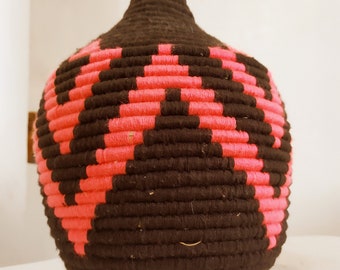Panier marocain tissé à la main : pot de rangement berbère en laine avec couvercle