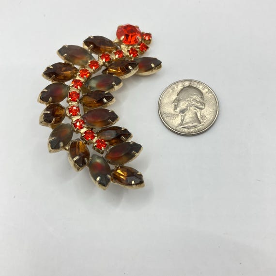 Vintage Vtg 1960’s Stylized Rhinestone Leaf Spray Brooch 2.7” Prong Set Red Brown Glass Stones Arch Semi Circle Pin View 4