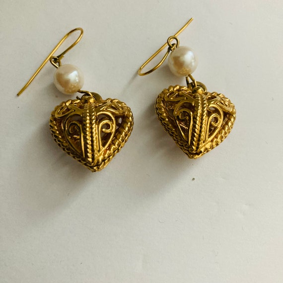 Vintage VTG Avon? Gold Tone Pierced Metal Heart D… - image 2