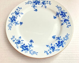 Plato de ensalada/almuerzo vintage de China Garden de 8.25 pulgadas, con estampado floral azul mandarina sobre fondo blanco, estilo rústico shabby chic.