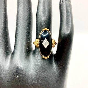 Vintage Vtg Avon Faux Black Onyx Ring Sz 7 Victorian Revival Style
