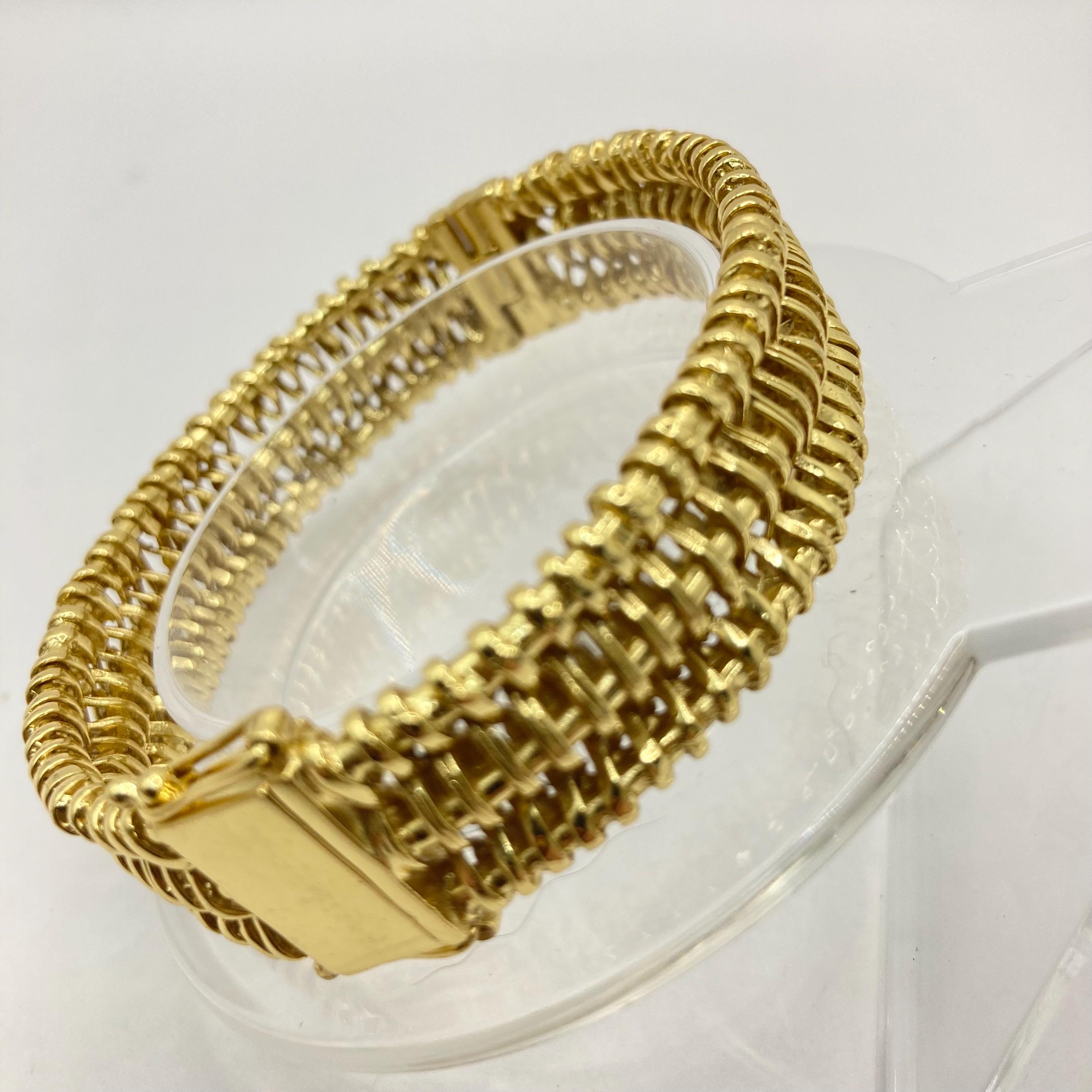 Vintage Vtg Cuff Basket Weave Bracelet Gold Plated Sz 7.25 Oval