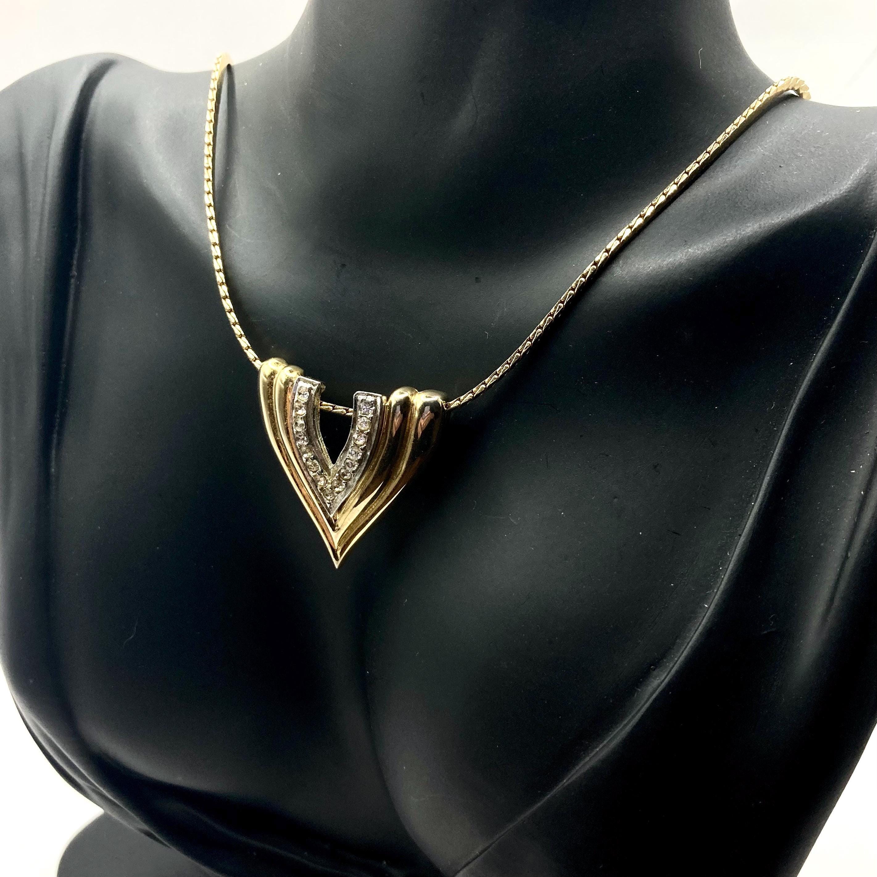 アクセサリー vintage necklace Vintage Vtg Pendant Necklace Gold Tone V Rhinestones 23