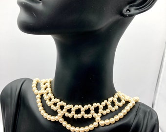 Vintage Vtg Faux Pearl Choker Collar Festoon Necklace 16-19” Champagne Beaded Lightweight Classic Elegant Delicate Grandma